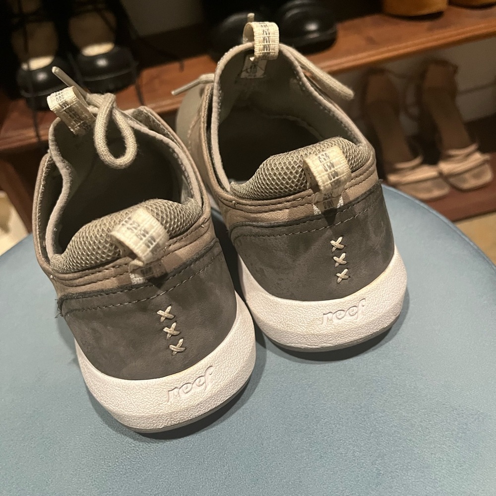 Reef tennis shoes - Picture 3 of 4